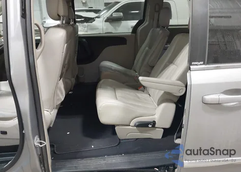 2013 Chrysler Town & Country Touring z USA, uszkodzony, nr VIN 2C4RC1BG6DR777891